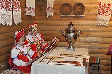 Русский народный костюм: традиции и современность Издательство ОБРАЗОВАНИЕ